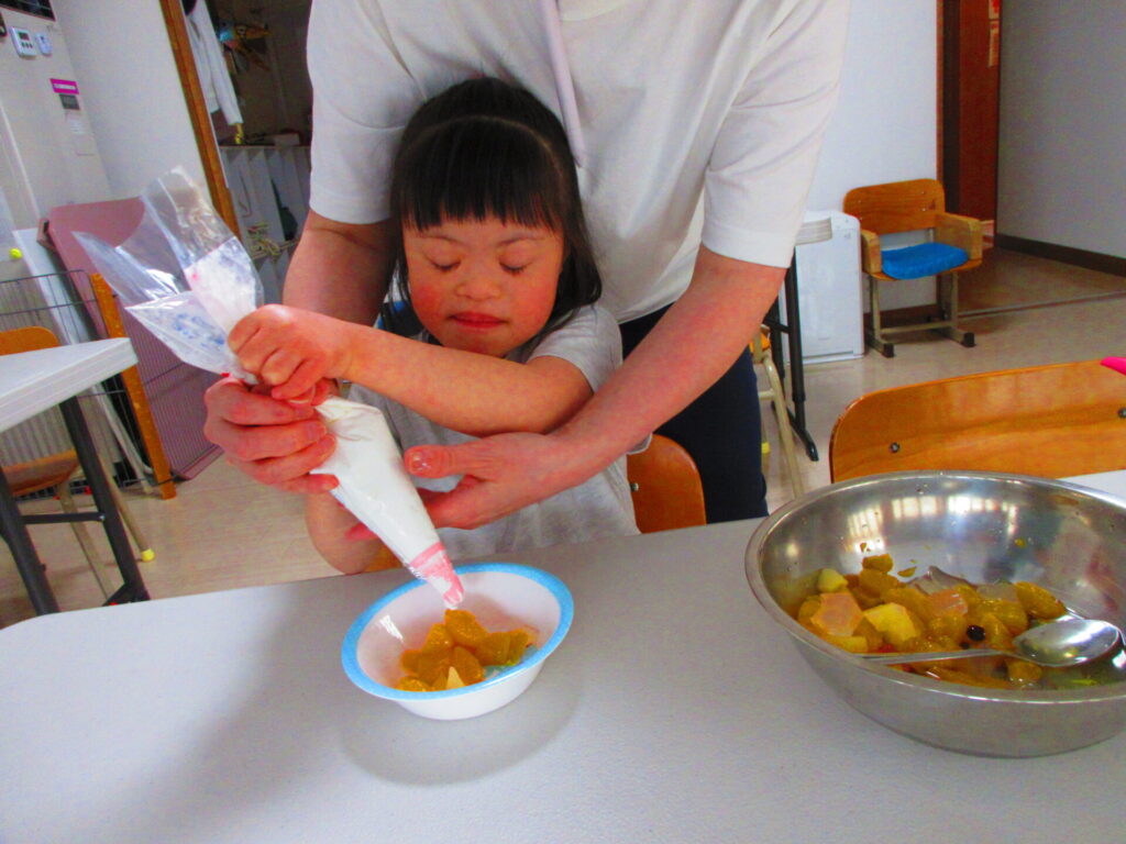 サタデープラン『あんみつ作り』の様子