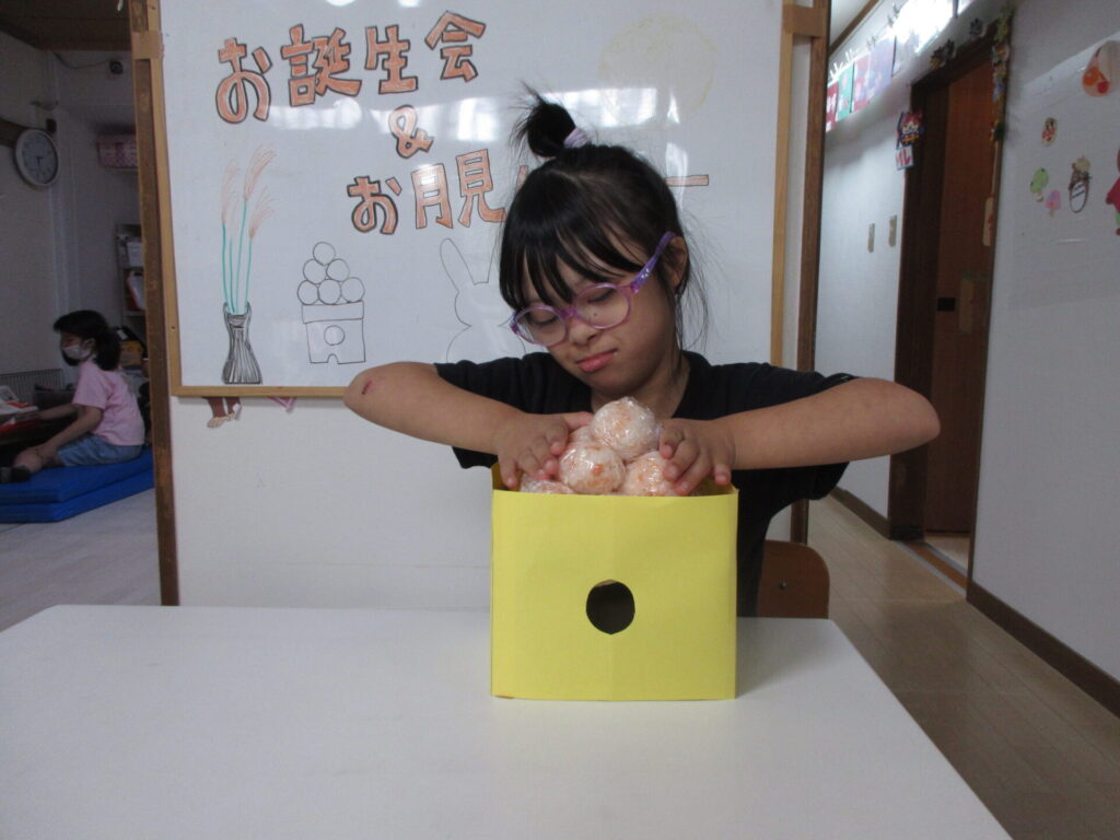 「お誕生会&お月見パーティー」の様子